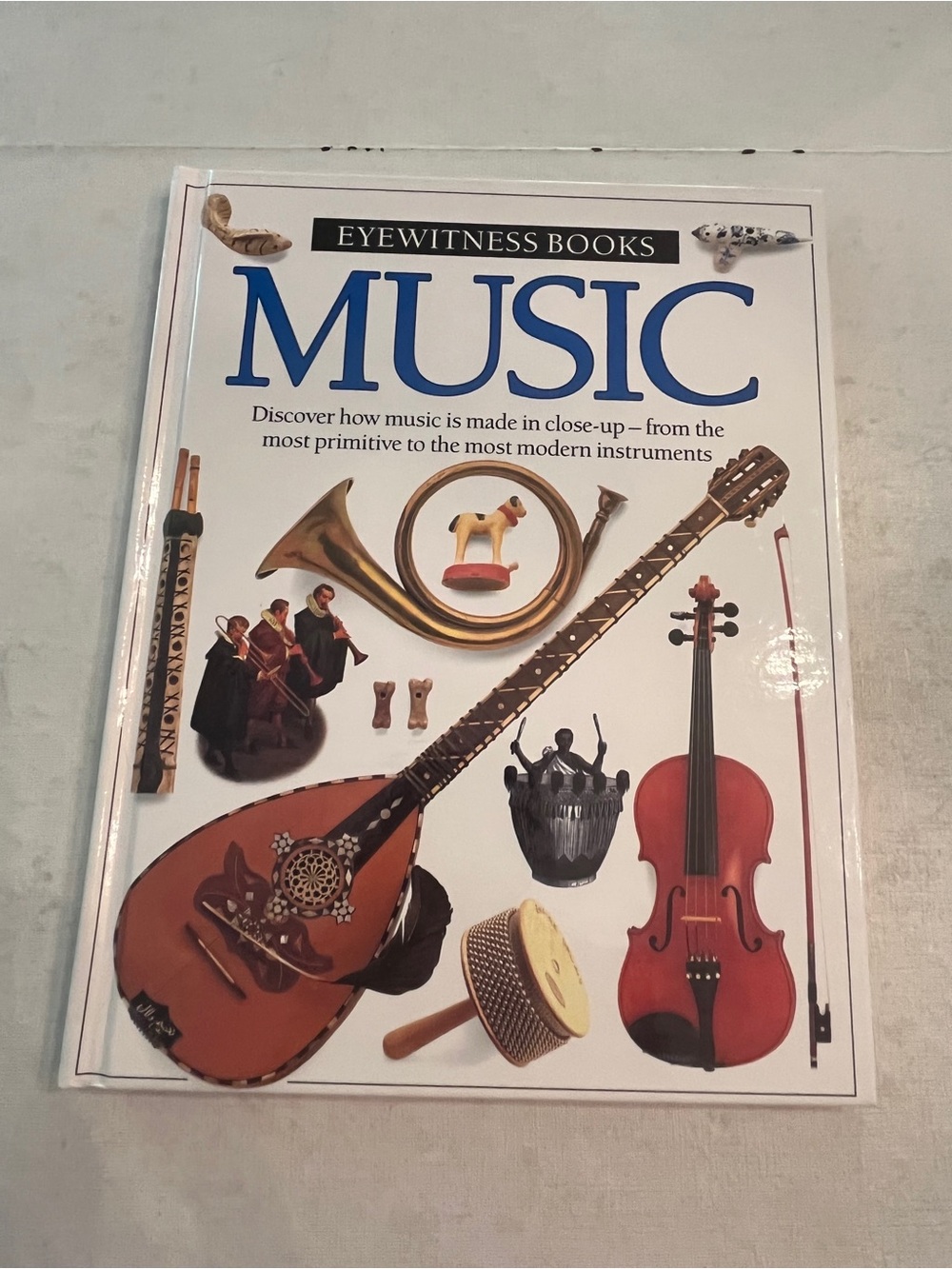 Vintage 1989 Eyewitness Music hard Cover book. GUC!